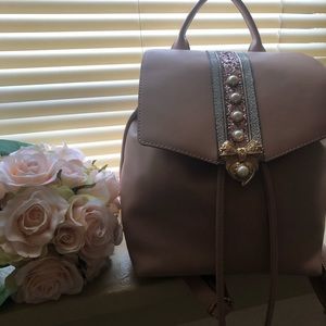 SUMMER ALDO BACKPACK!!! TRENDY!!! NO DAMAGE!!